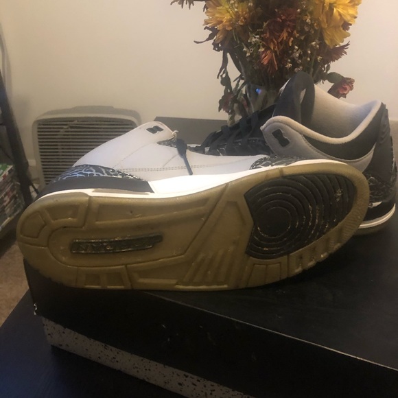 ❌SOLD❌ Wolf Grey 3's - Picture 3 of 4